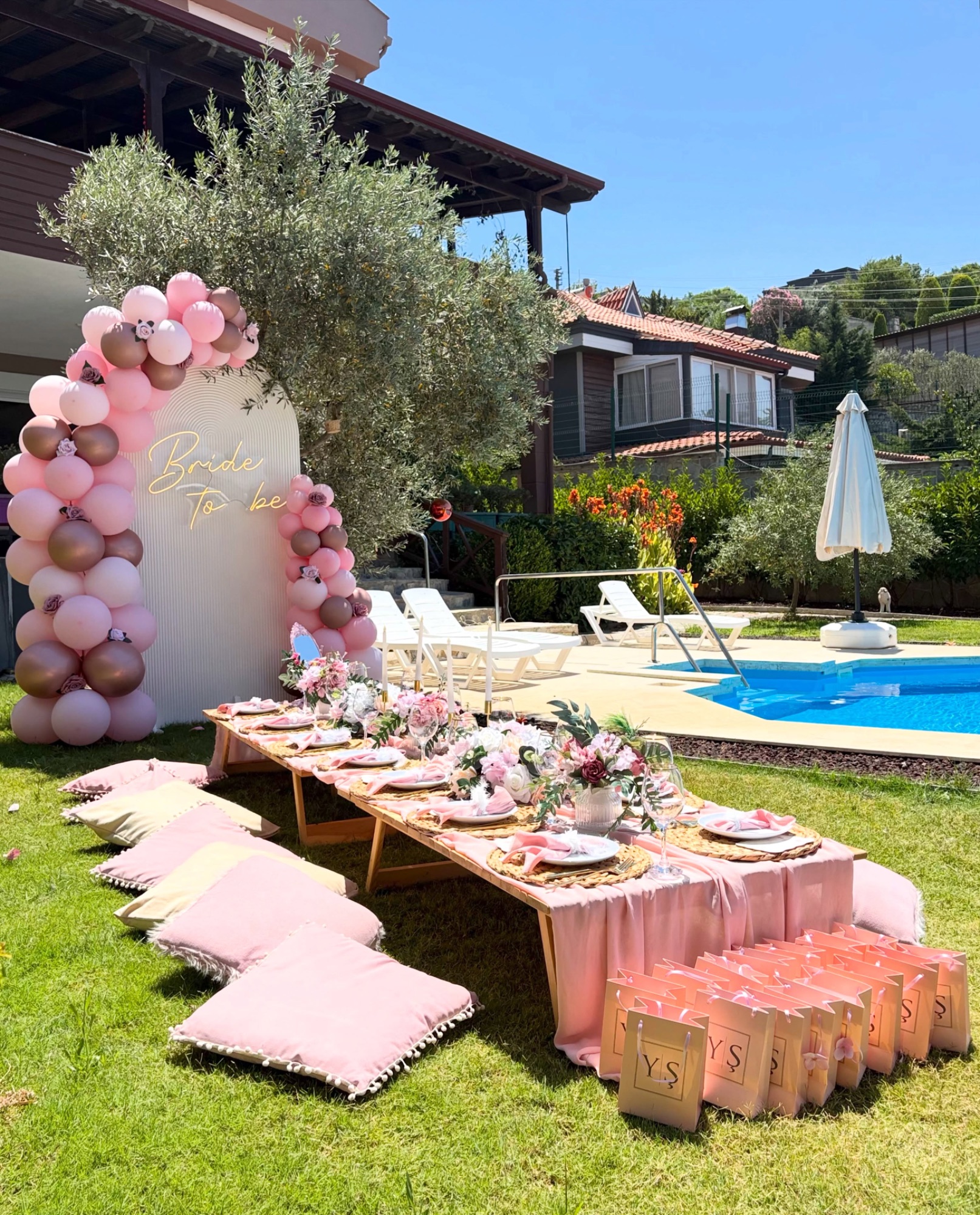 Pembe & Altın "Bride to Be" Piknik Konsepti - Organizasyon Kurulum Firmaları - İzmir